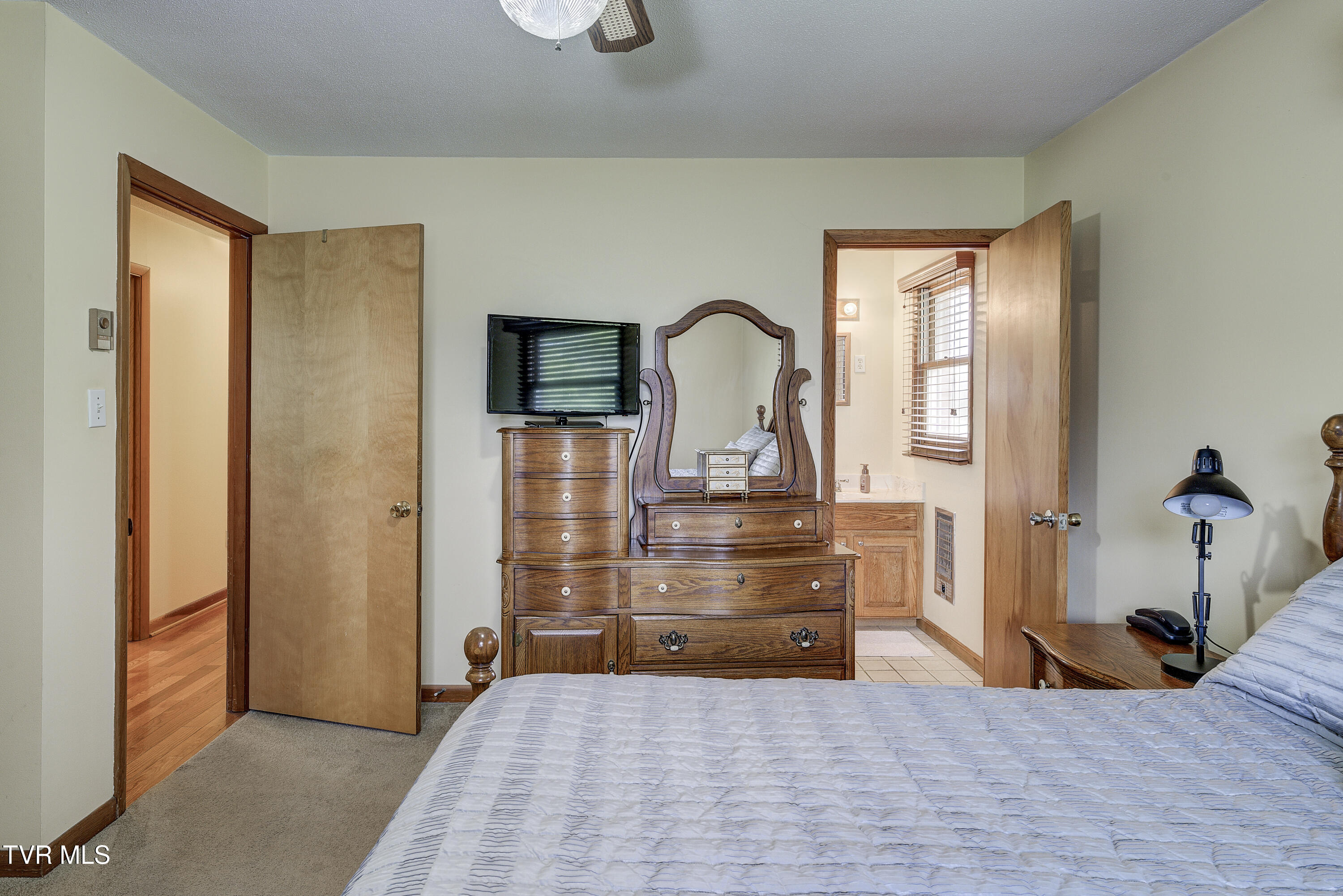 296 Redstone Drive, Bluff City, Tennessee image 22