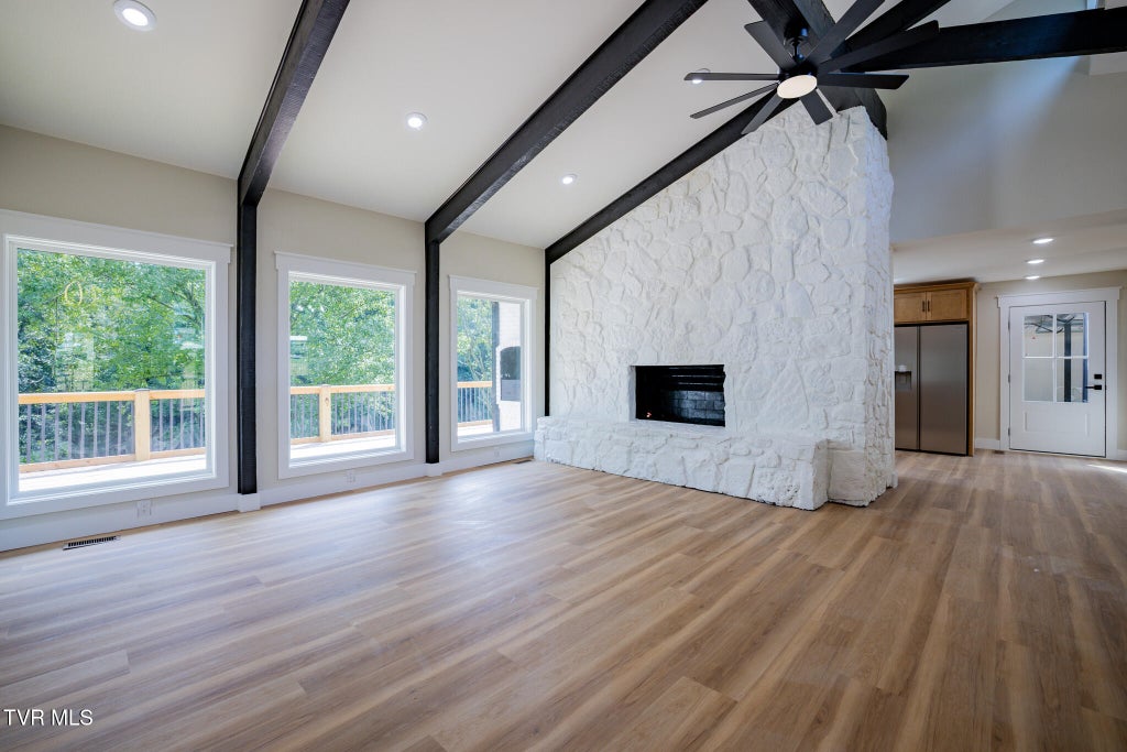 Photo of 518 Bramblewood Drive, Mount Carmel, TN 37645 (MLS # 9999554)