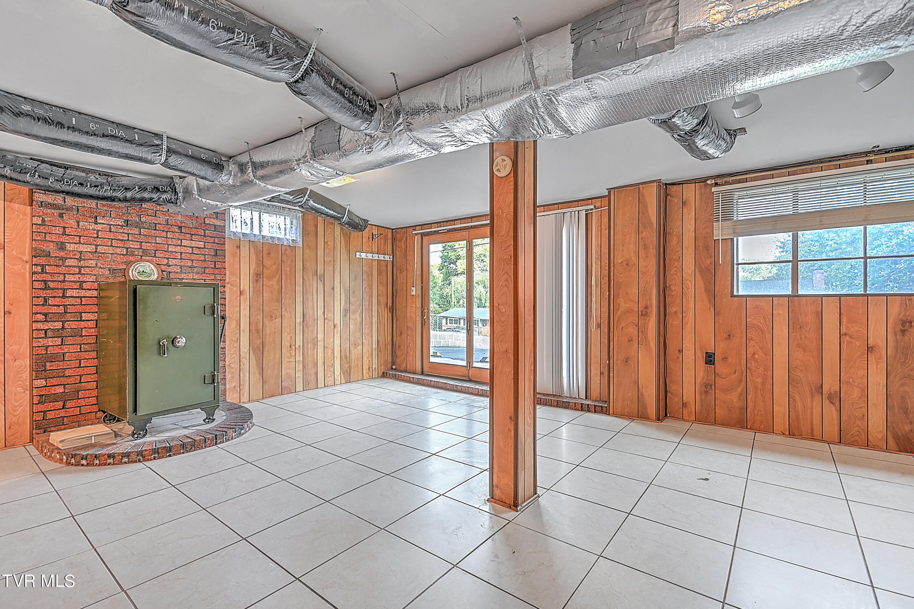 288 Robin Circle, Bristol, Virginia image 38