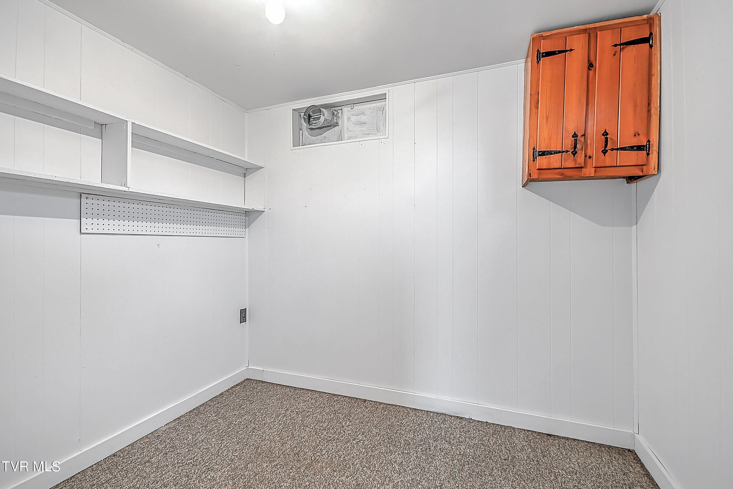 288 Robin Circle, Bristol, Virginia image 39