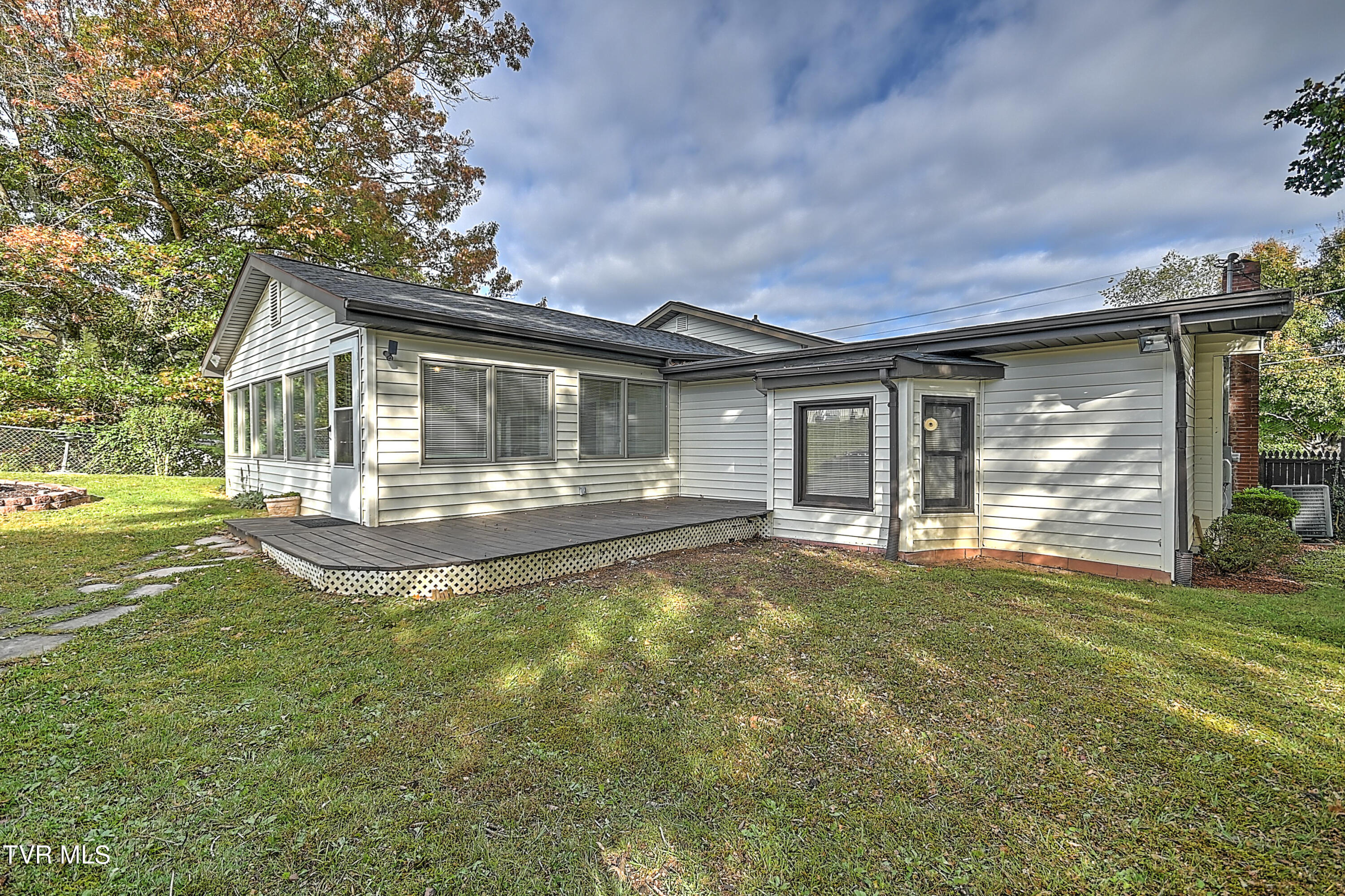 288 Robin Circle, Bristol, Virginia image 44