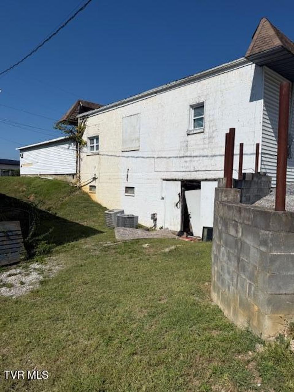Photo of 901 Main Street, Greeneville, TN 37743 (MLS # 9987474)
