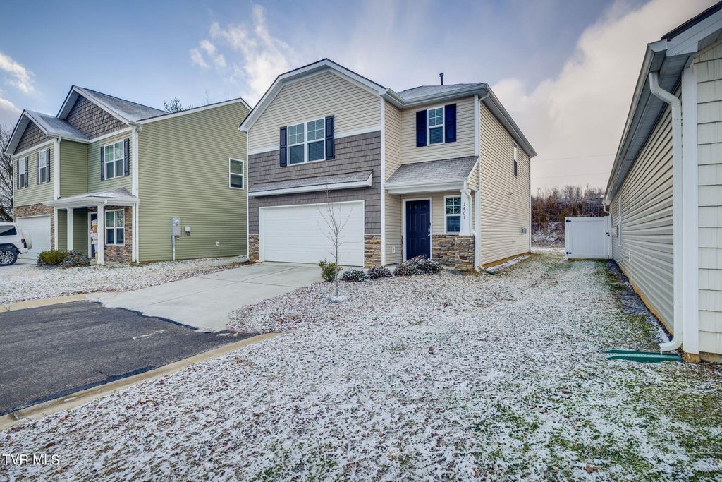 Photo of 1461 Gress Mag Mountain, Kingsport, TN 37660 (MLS # 9990615)