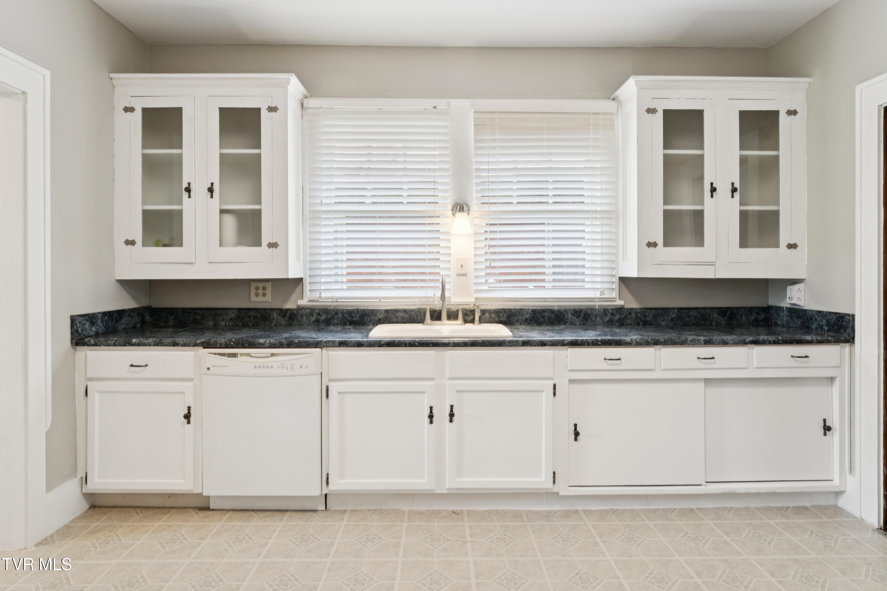 110 I Street, Elizabethton, Tennessee image 33