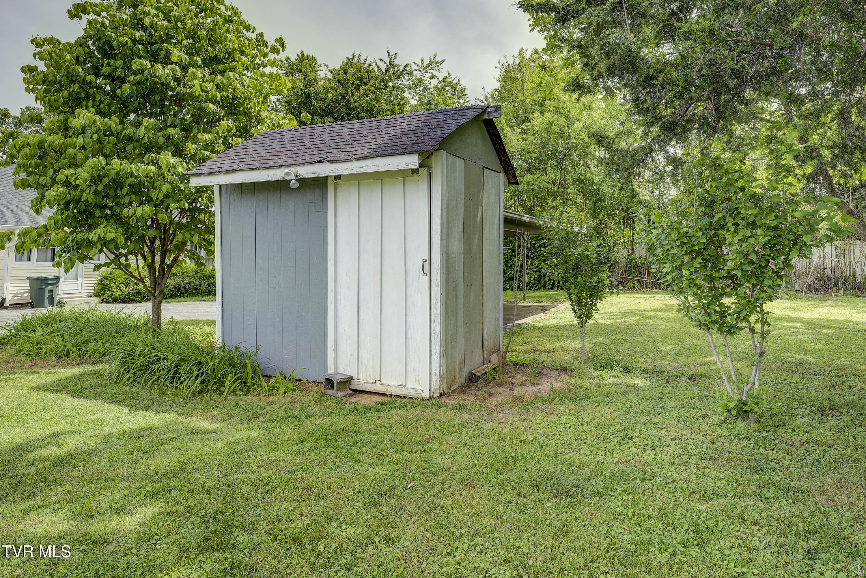 110 I Street, Elizabethton, Tennessee image 44