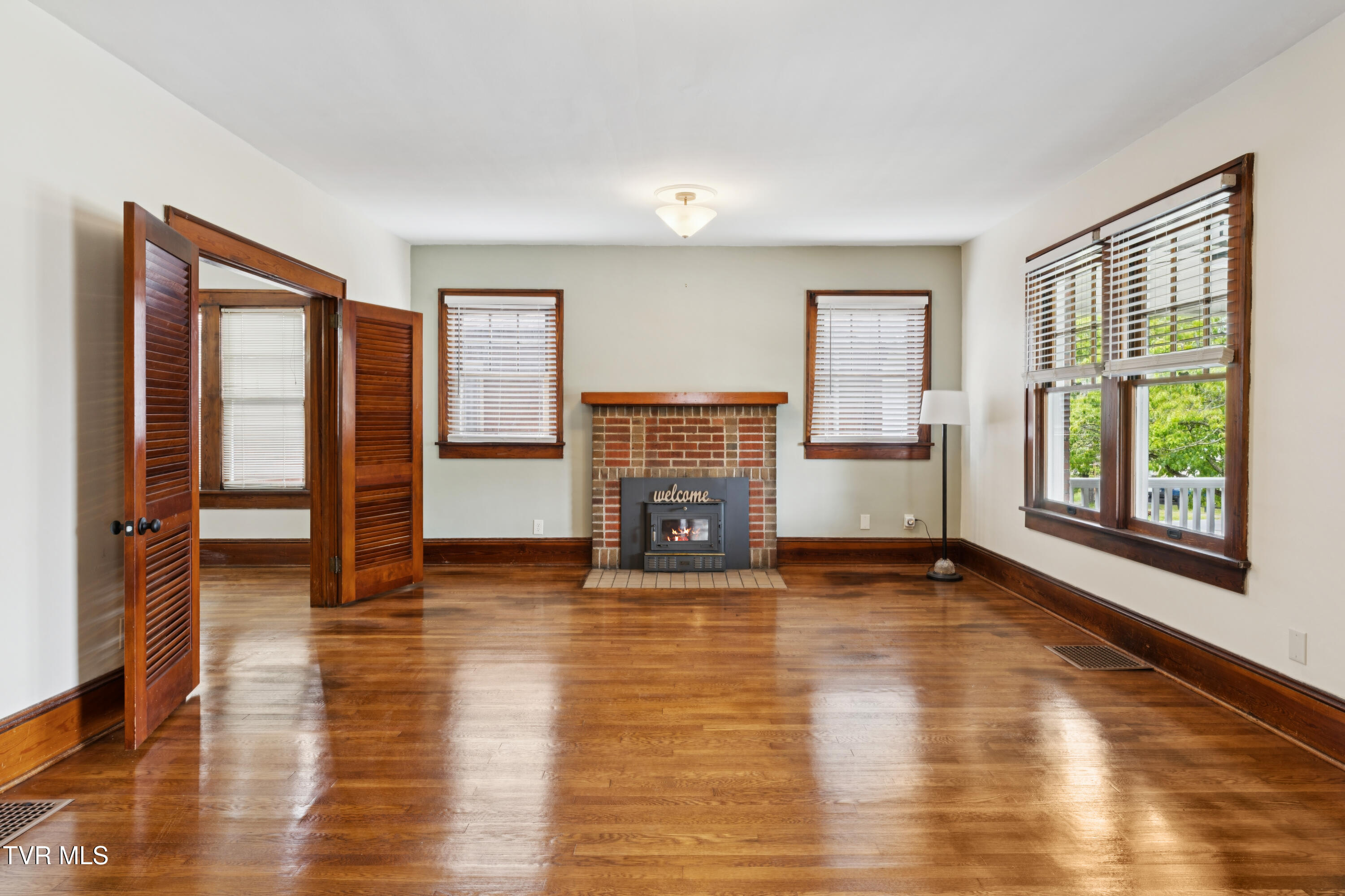 110 I Street, Elizabethton, Tennessee image 9