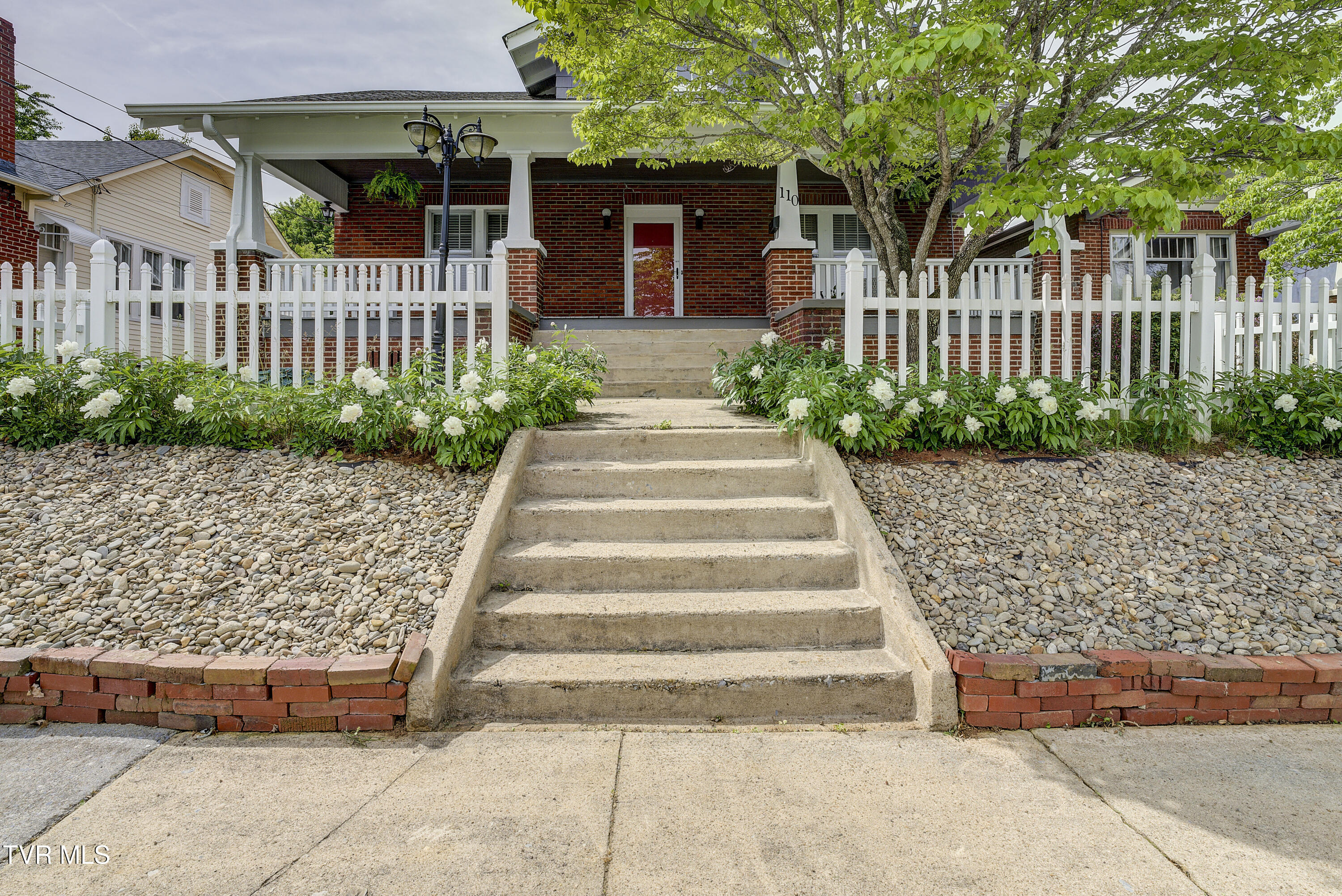 110 I Street, Elizabethton, Tennessee image 2