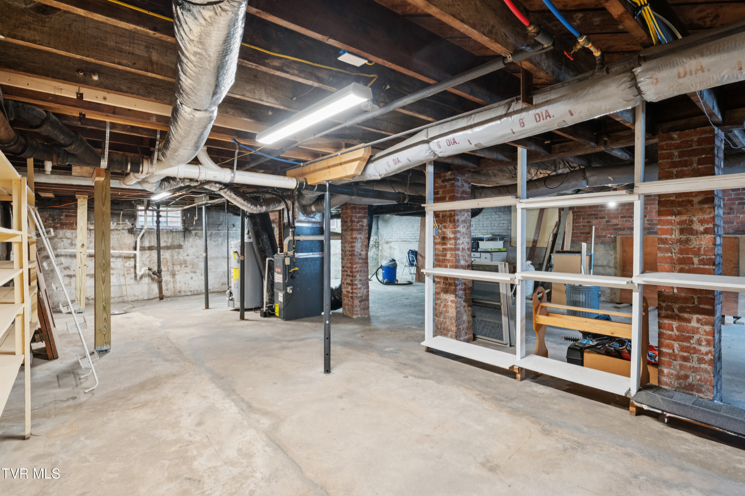 110 I Street, Elizabethton, Tennessee image 37