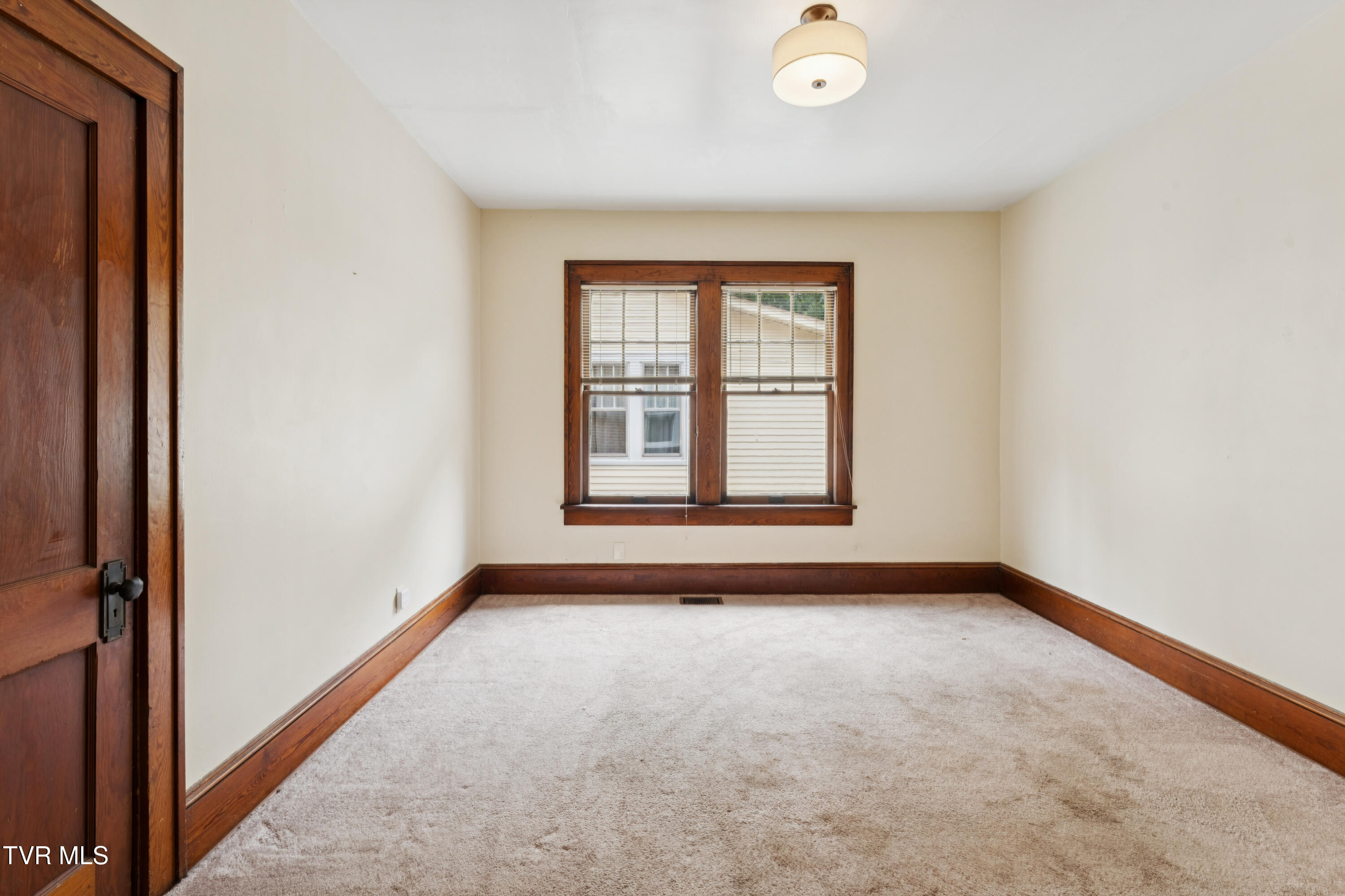 110 I Street, Elizabethton, Tennessee image 17
