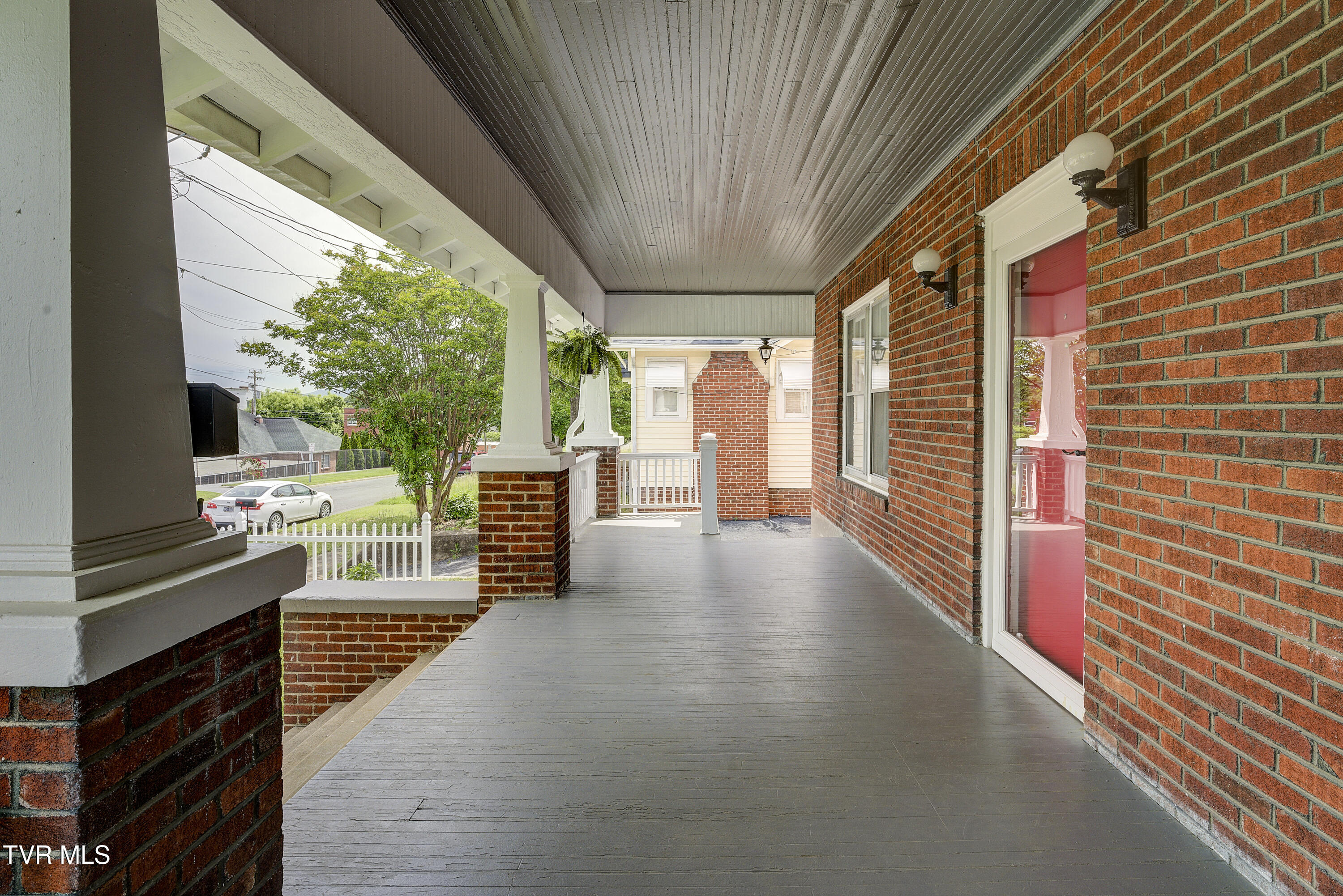 110 I Street, Elizabethton, Tennessee image 5