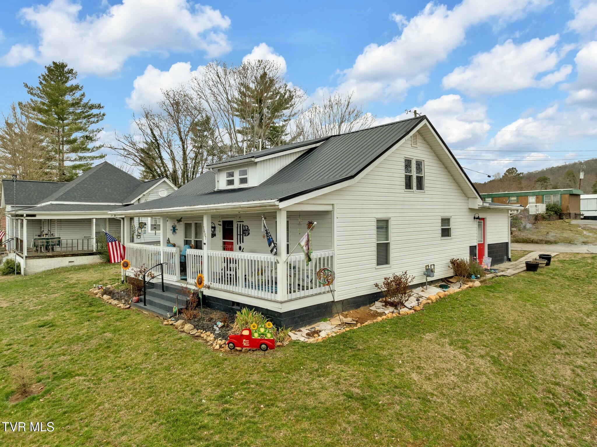 1607 Main Street, Surgoinsville, Tennessee image 3