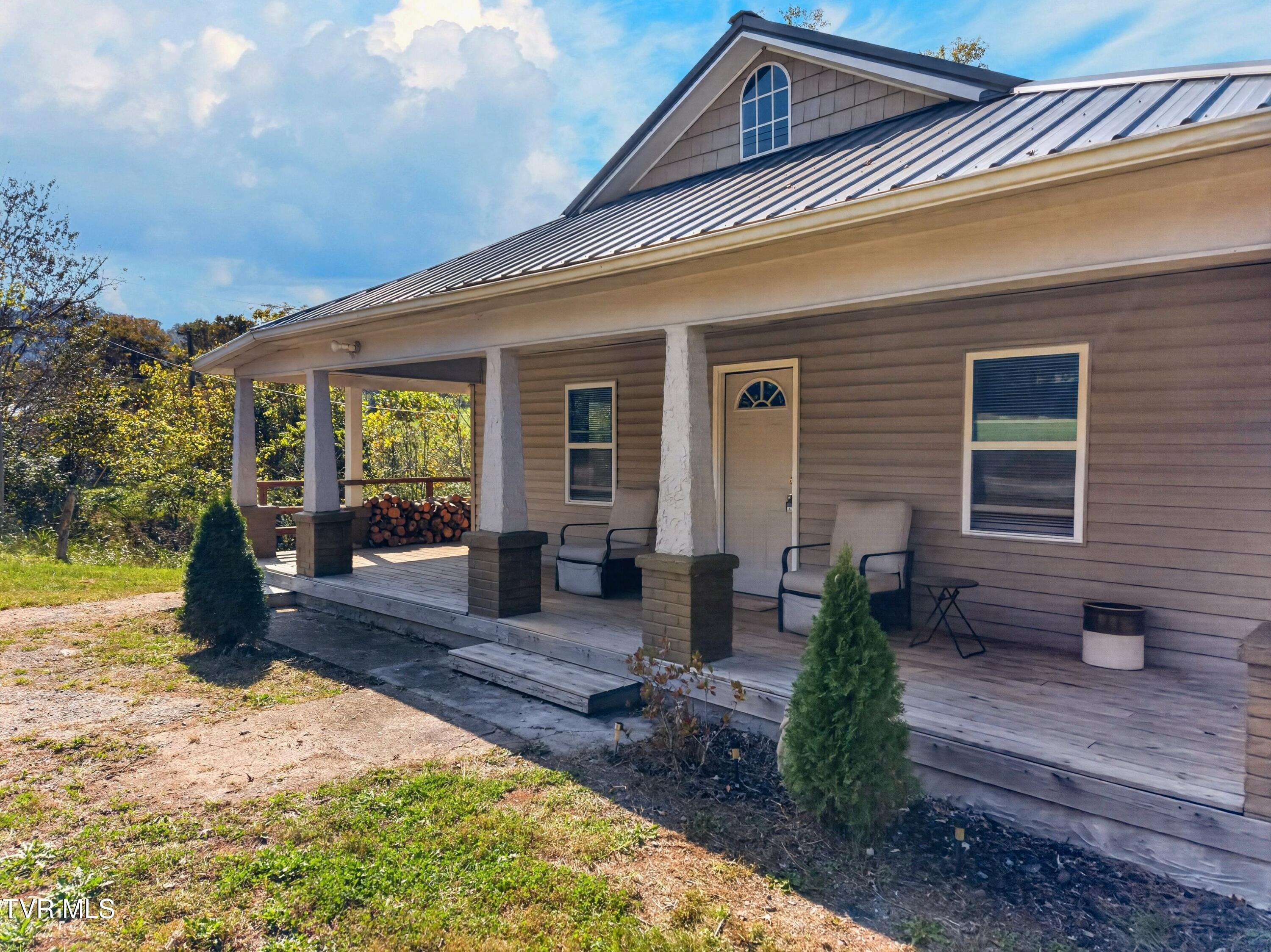717 North Highway 70