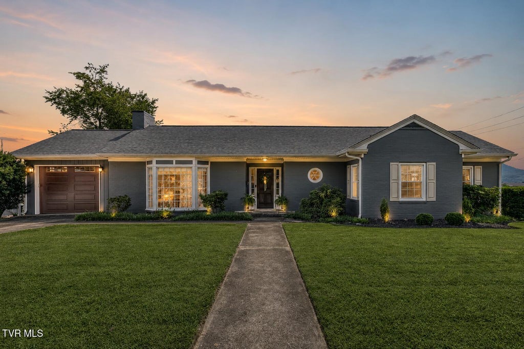 Photo of 1501 Watauga Street, Kingsport, TN 37664 (MLS # 10000079)