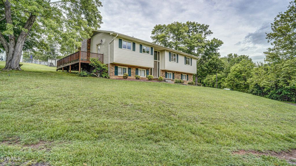 Photo of 4417 Matilda Place, Kingsport, TN 37664 (MLS # 9995931)