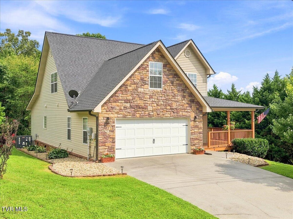 Photo of 742 Bob O Drive, Dandridge, TN 37725 (MLS # 10000156)