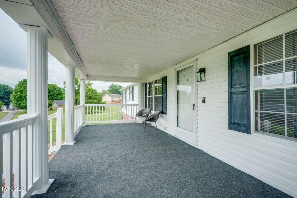 Photo of 324 Louise Lane, Blountville, TN 37617 (MLS # 9997456)
