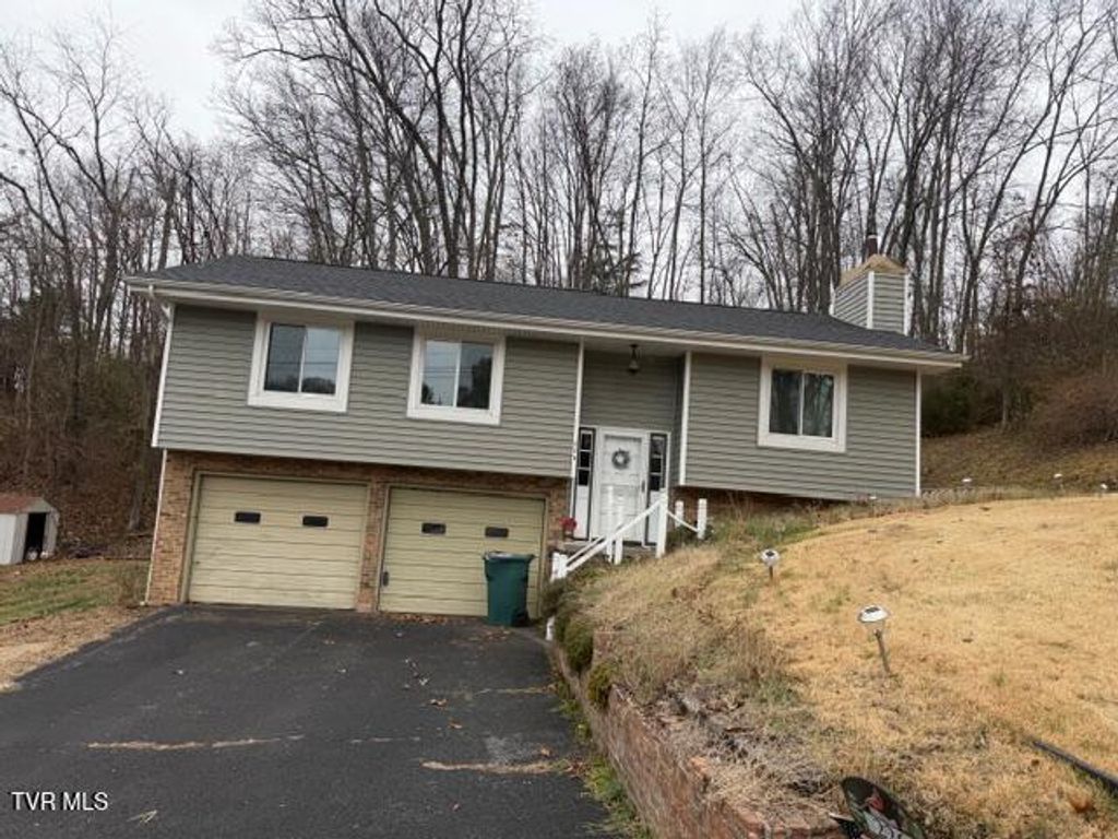 Photo of 226 Shadow Hill Lane, Bristol, VA 24201 (MLS # 9989131)