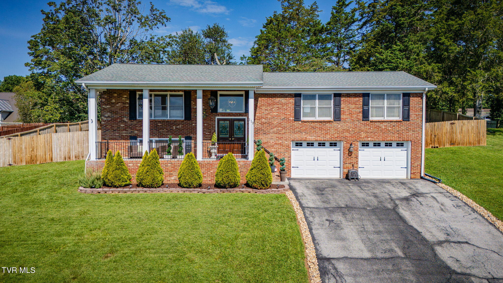 119 Dover Lane