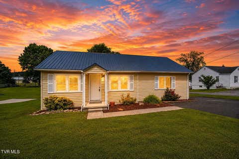 Photo of 1225 Broad Street, Elizabethton, TN 37643 (MLS # 9997372)