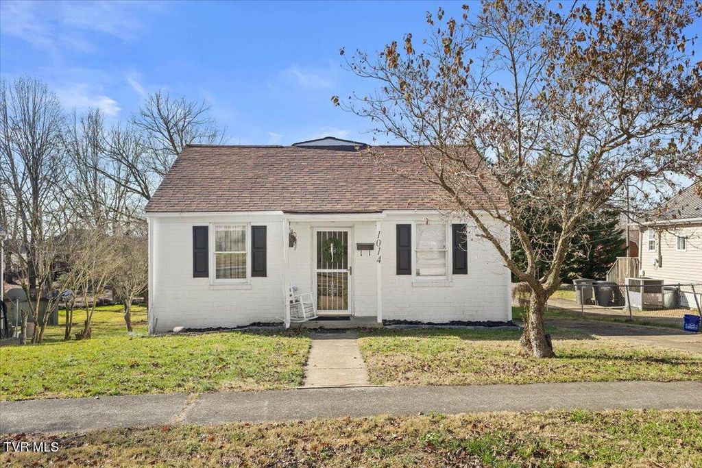 Photo of 1014 Myrtle Street, Kingsport, TN 37660 (MLS # 9989586)