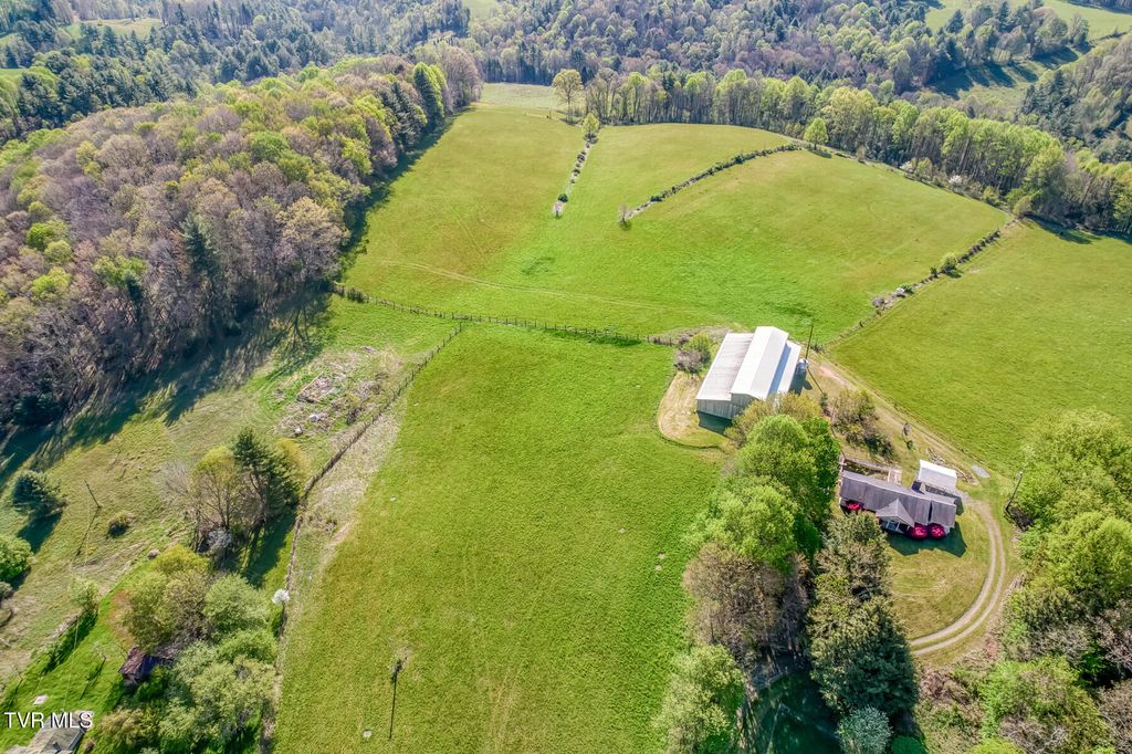 Photo of 1602 Winchester Road, Shady Valley, TN 37688 (MLS # 9996240)