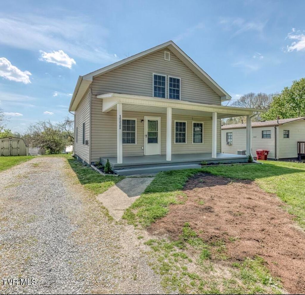 Photo of 1111 Lowell Street, Johnson City, TN 37601 (MLS # 9993803)