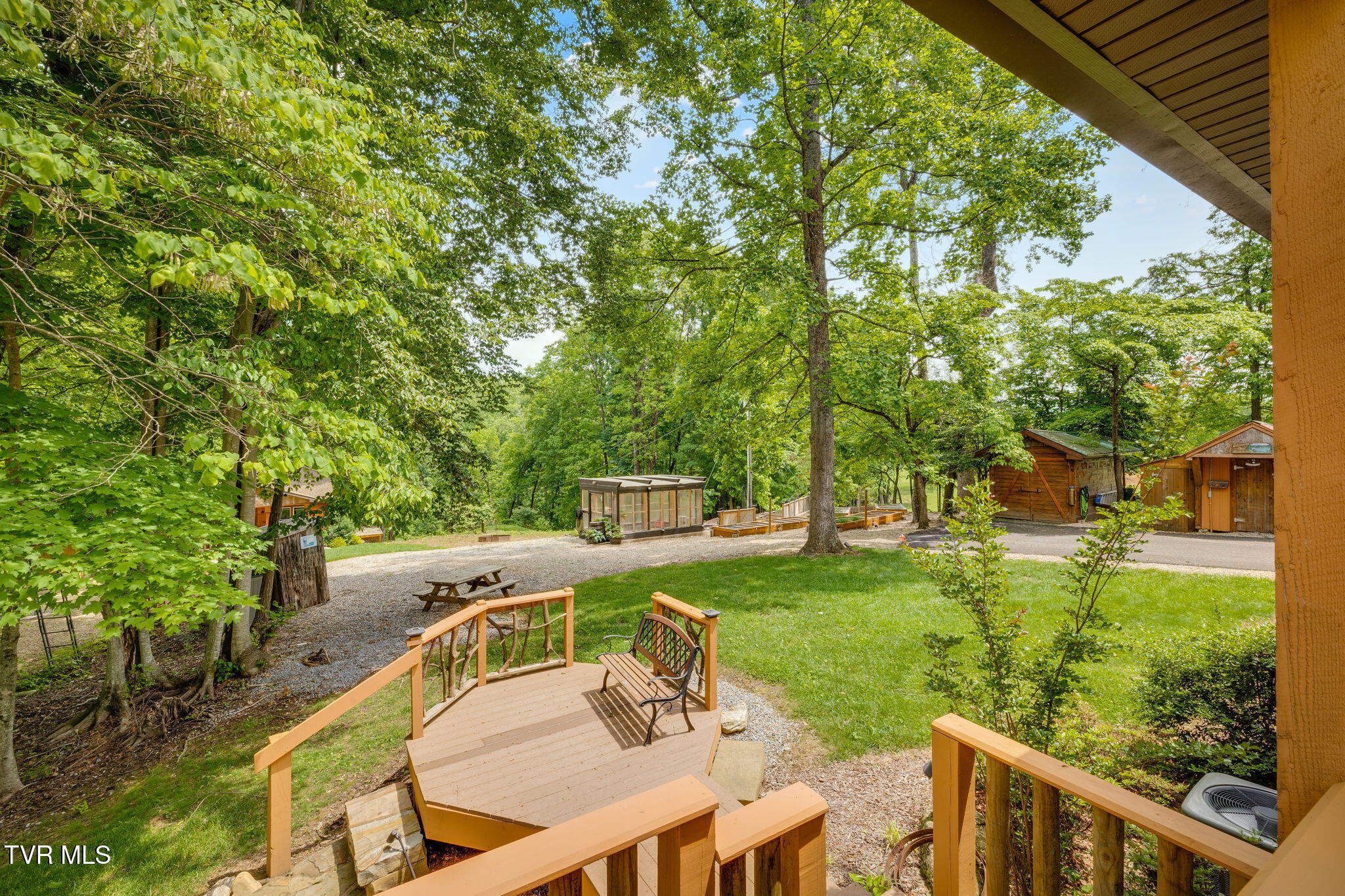 438 Willow Springs Road, Elizabethton, Tennessee image 14