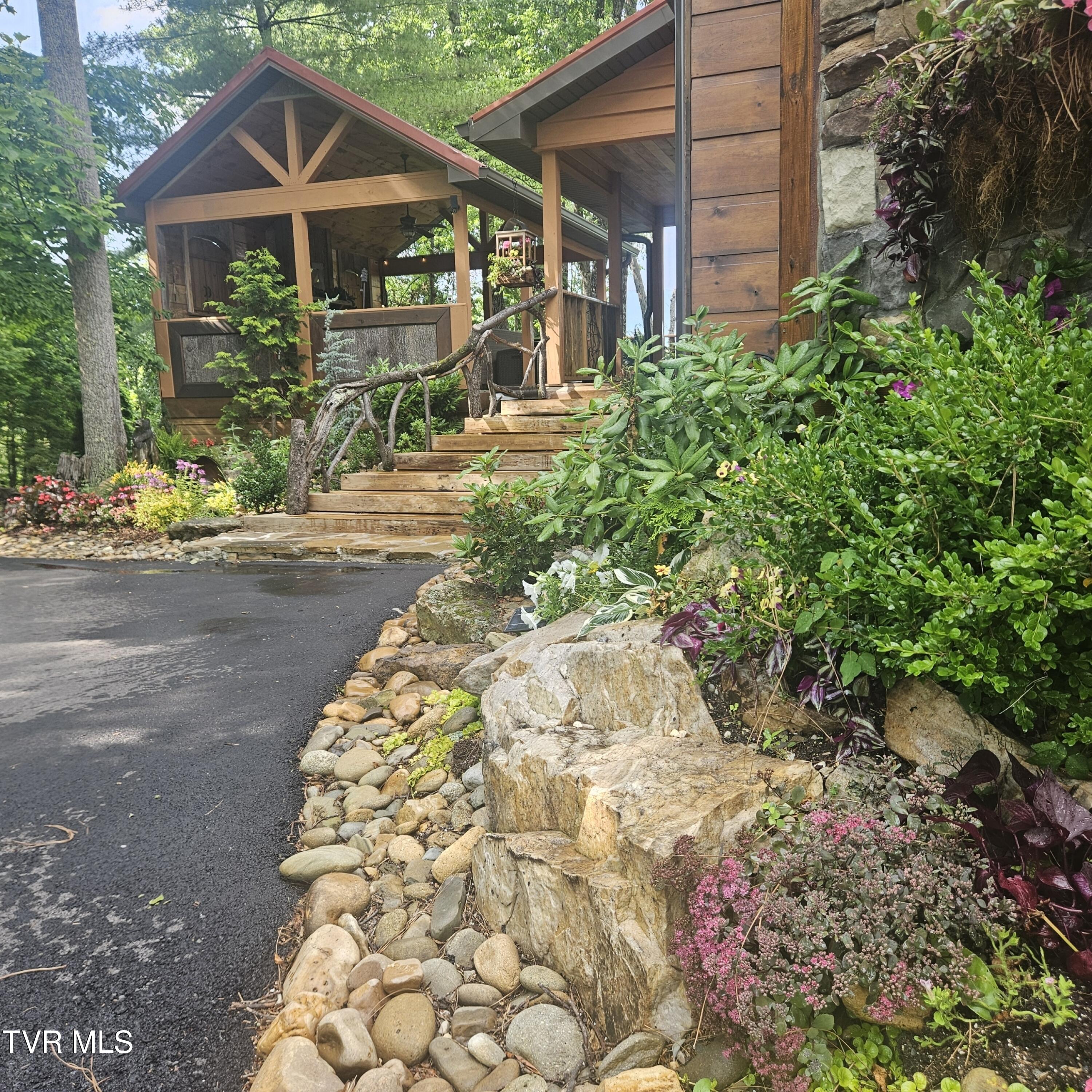 438 Willow Springs Road, Elizabethton, Tennessee image 6