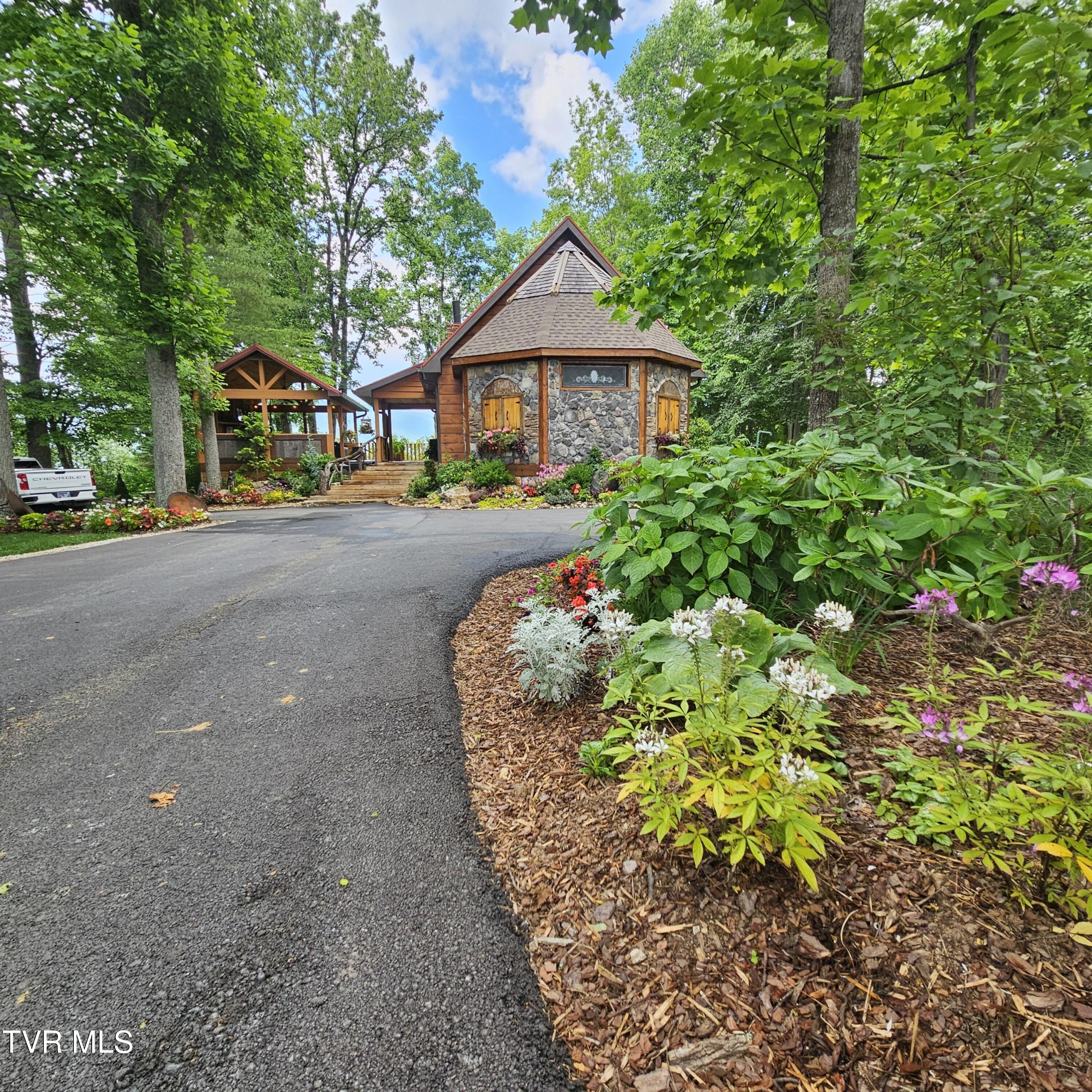 438 Willow Springs Road, Elizabethton, Tennessee image 7