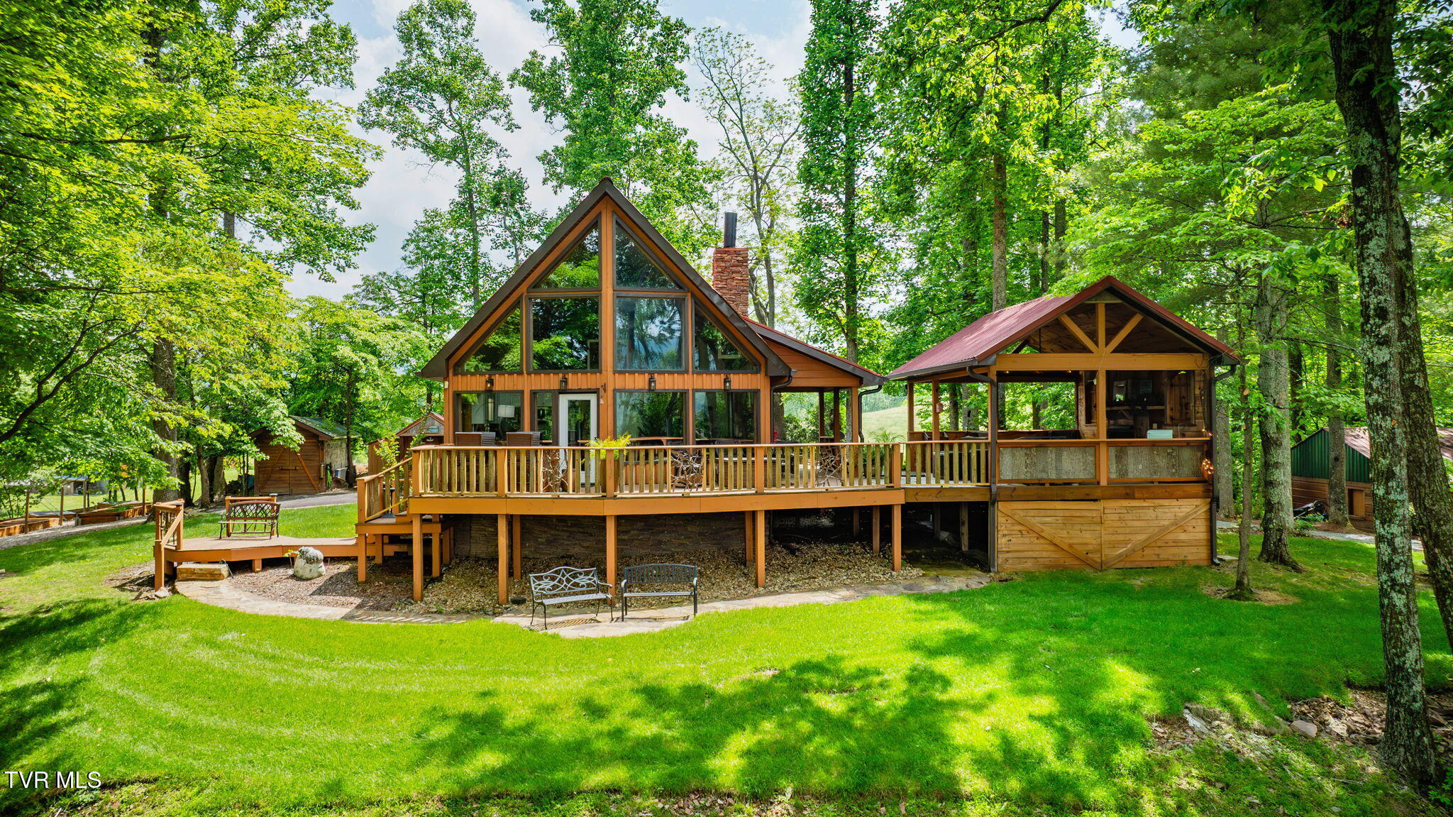 438 Willow Springs Road, Elizabethton, Tennessee image 1