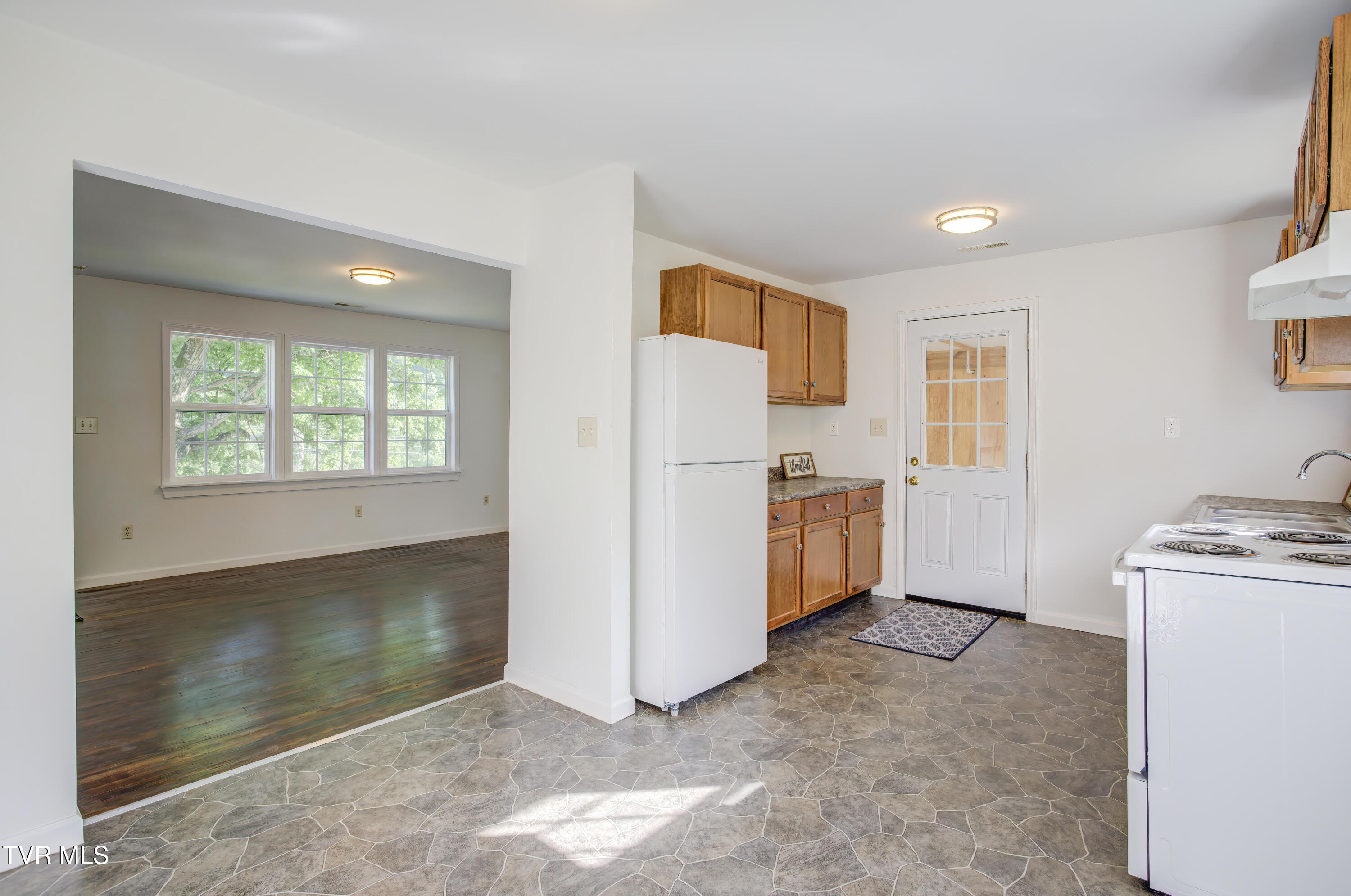 2540 Volunteer Parkway, Bristol, Tennessee image 14