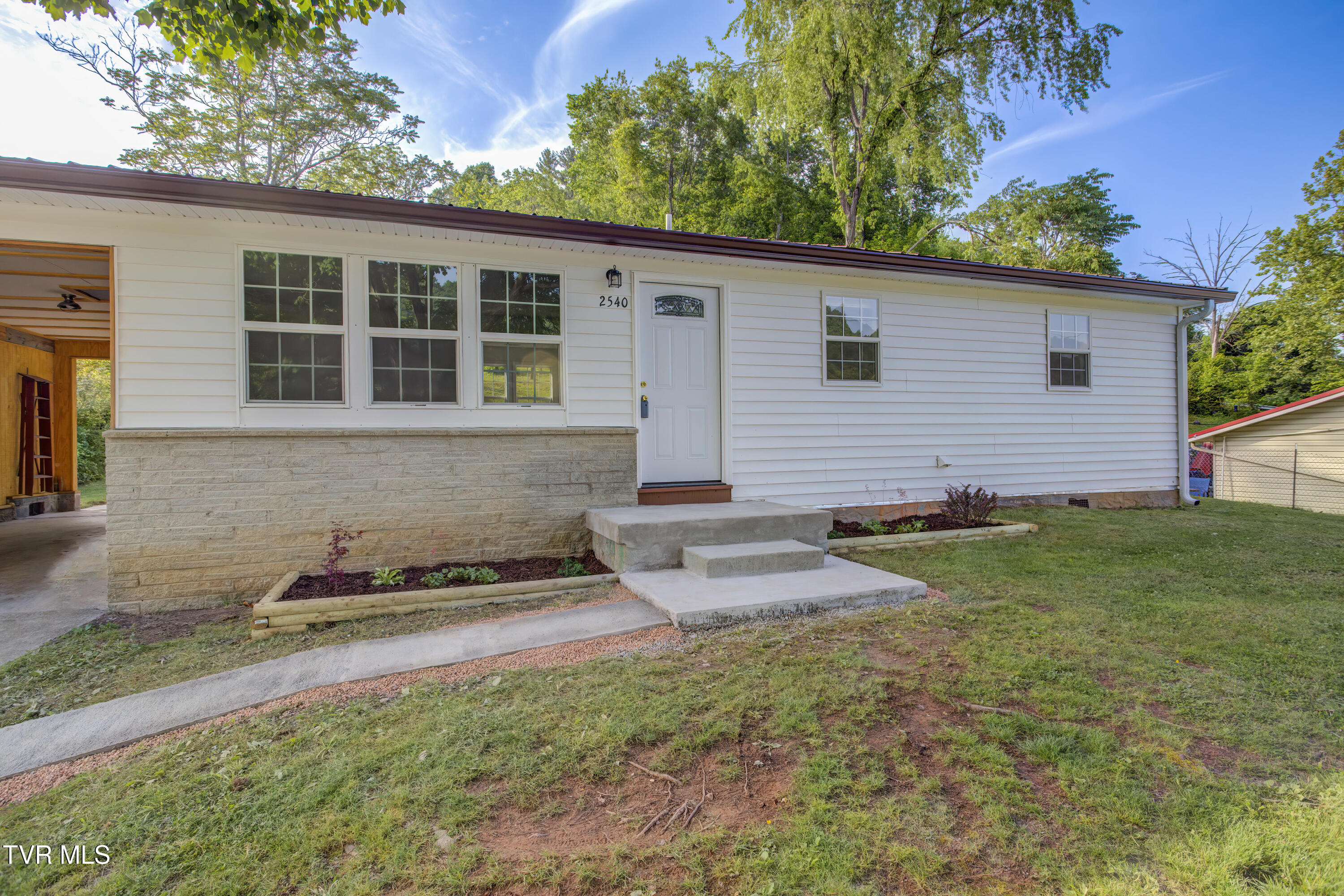 2540 Volunteer Parkway, Bristol, Tennessee image 2