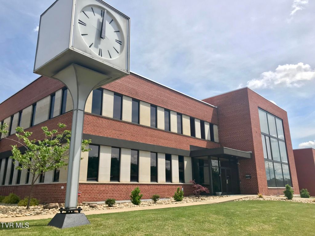 Photo of 1913 State Street, Bristol, VA 24201 (MLS # 9980546)