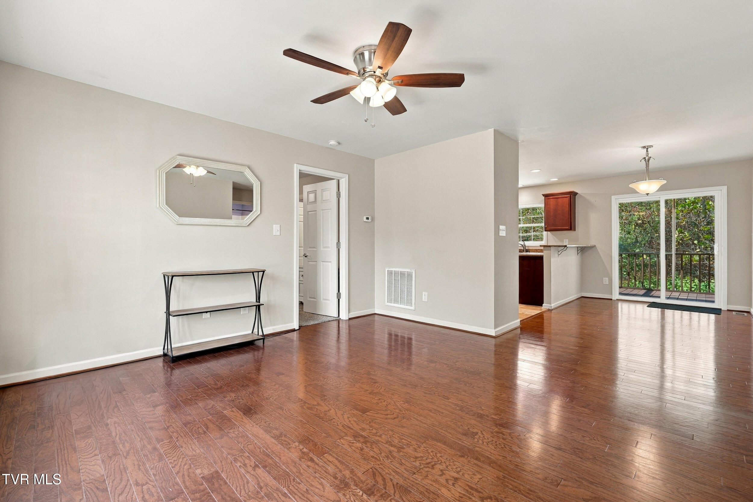 2549 Weaver Pike Pike