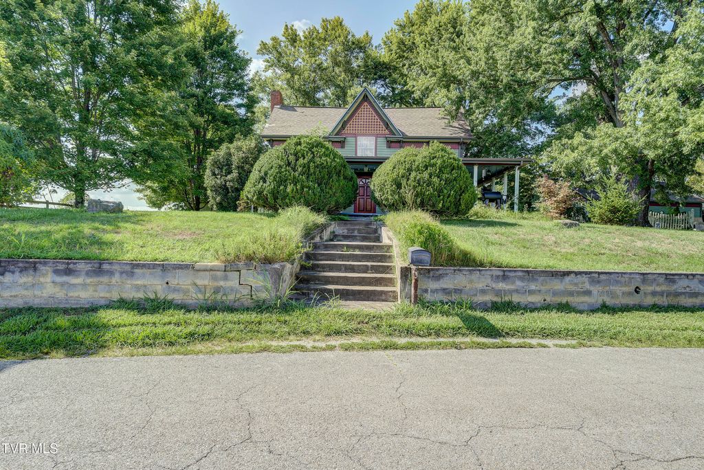 Photo of 2220 Union Road, Greeneville, TN 37745 (MLS # 9984930)