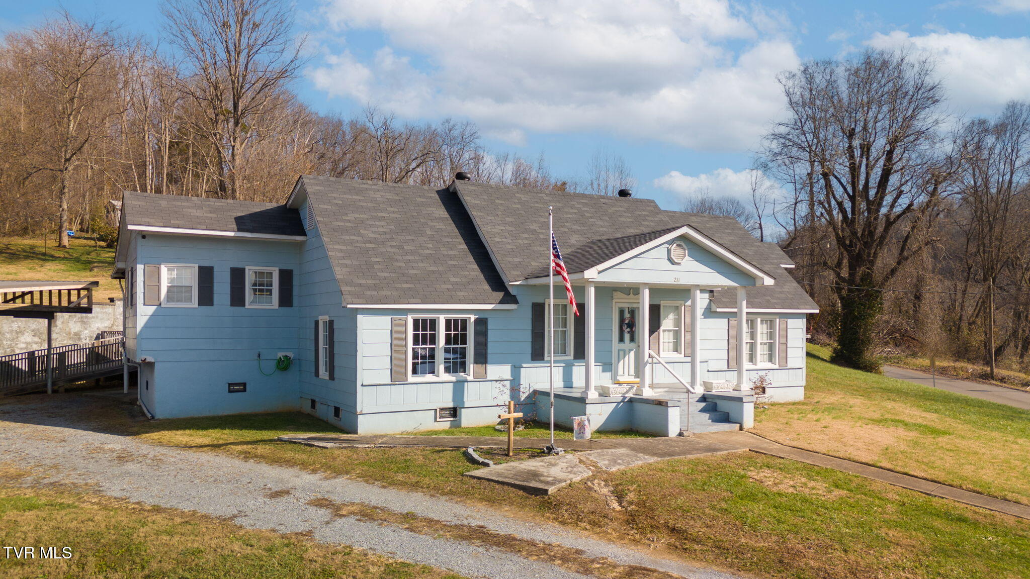 211 Old Siam Rd Road, Elizabethton, Tennessee image 3