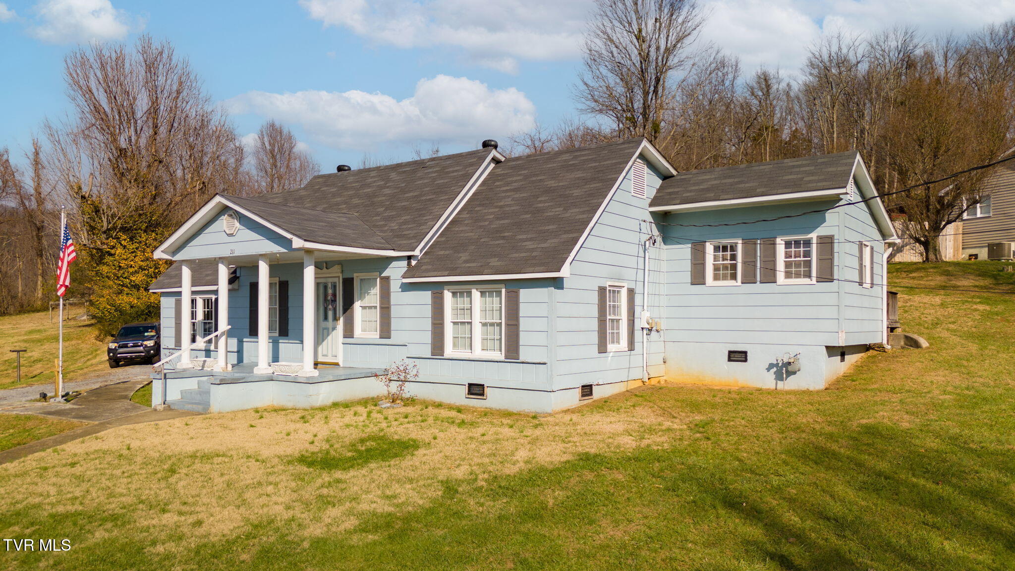 211 Old Siam Rd Road, Elizabethton, Tennessee image 4