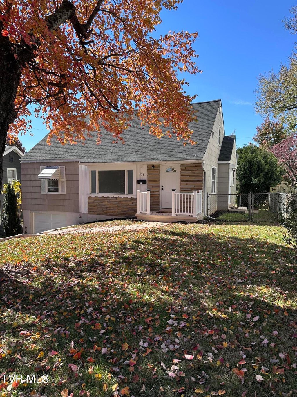 Photo of 526 Mount Ida Place, Kingsport, TN 37660 (MLS # 9988268)