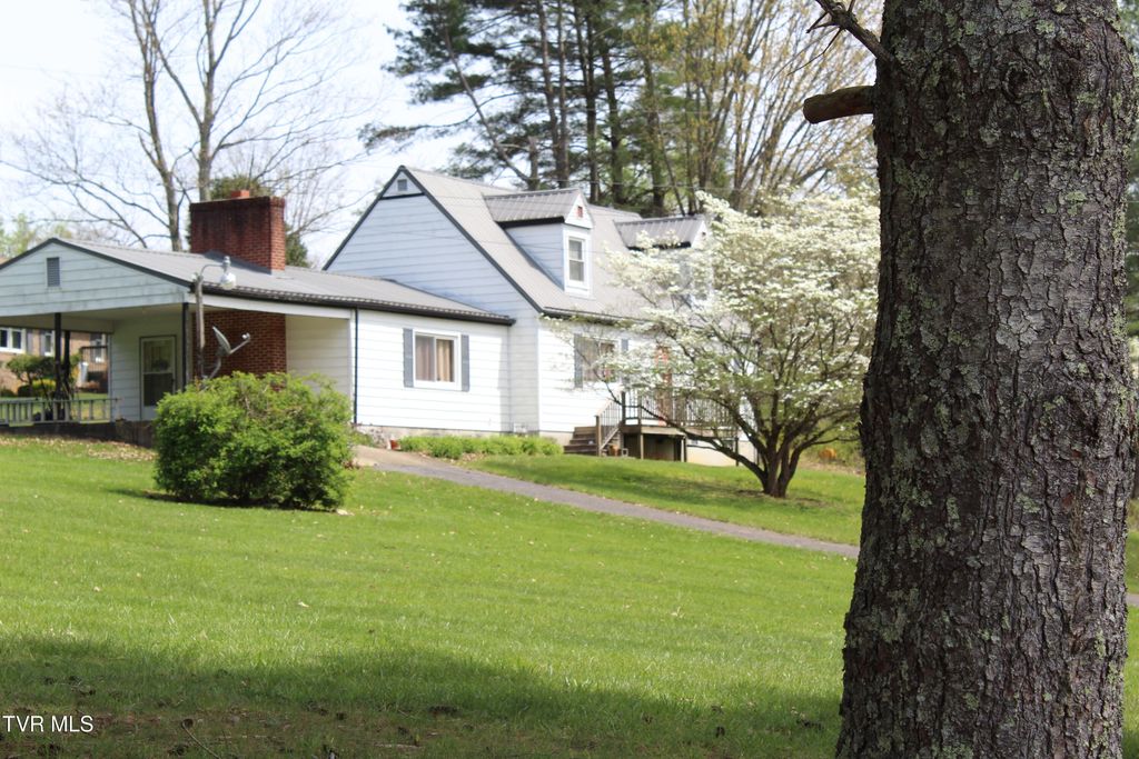 Photo of 175 Fincastle Heights Road, Jonesville, VA 24263 (MLS # 9991179)