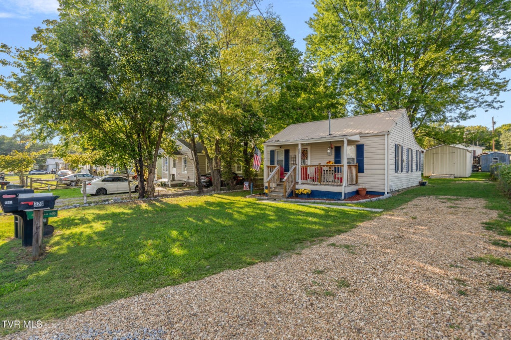 Photo of 325 Biddle Street, Greeneville, TN 37745 (MLS # 10000791)