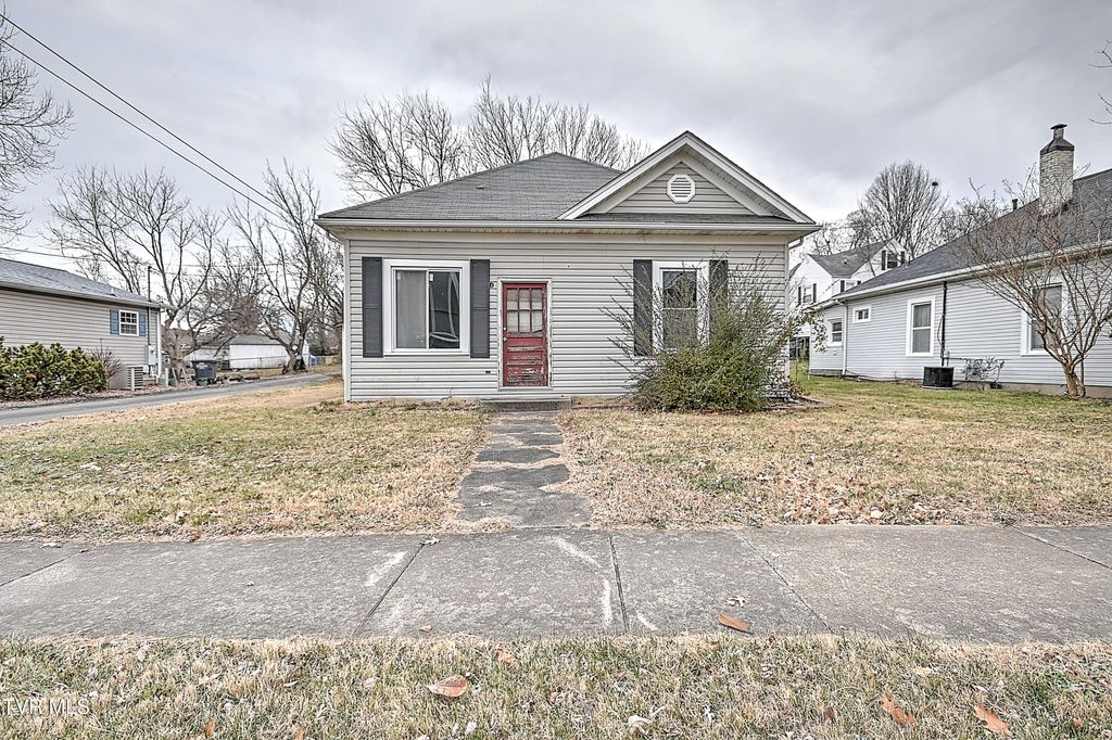 Photo of 714 Watauga Street, Kingsport, TN 37660 (MLS # 9989908)