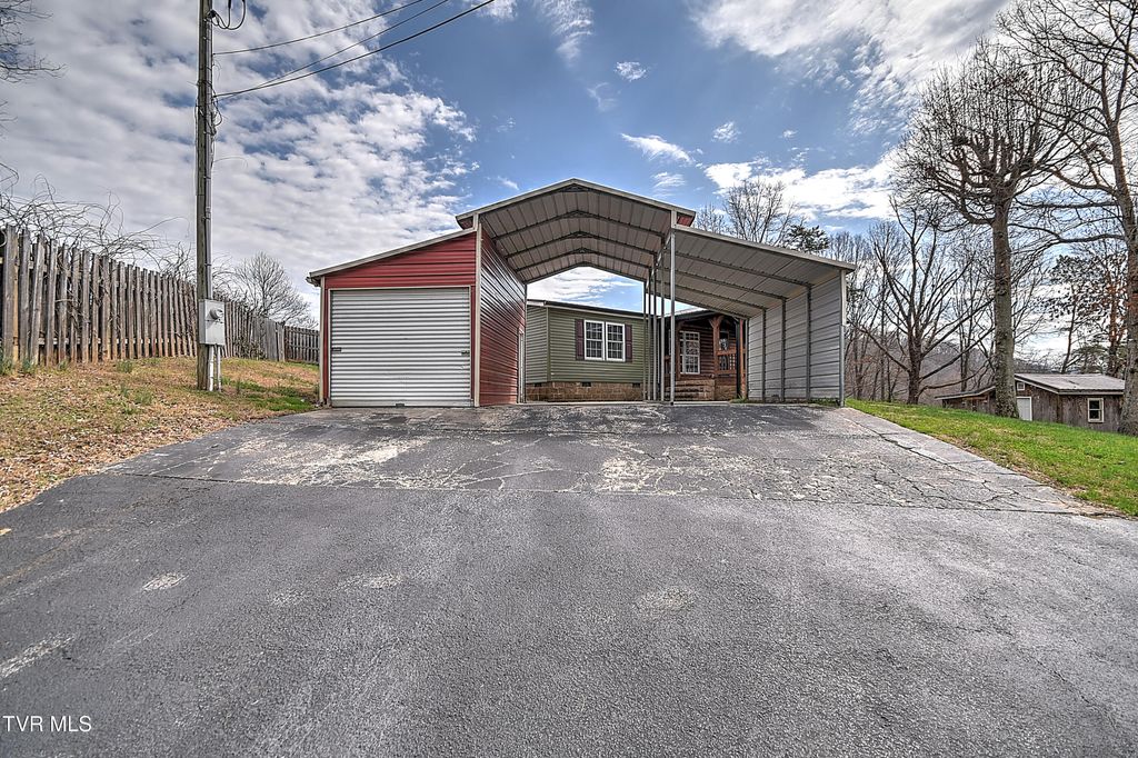 Photo of 299 Roosevelt Avenue, Elizabethton, TN 37643 (MLS # 9992198)