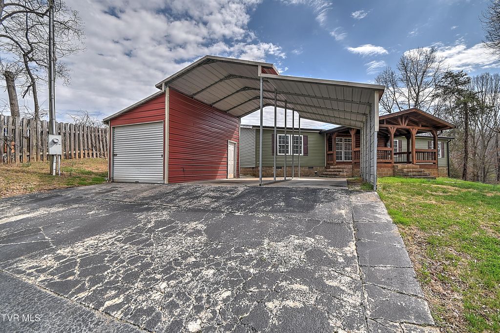 Photo of 299 Roosevelt Avenue, Elizabethton, TN 37643 (MLS # 9992198)