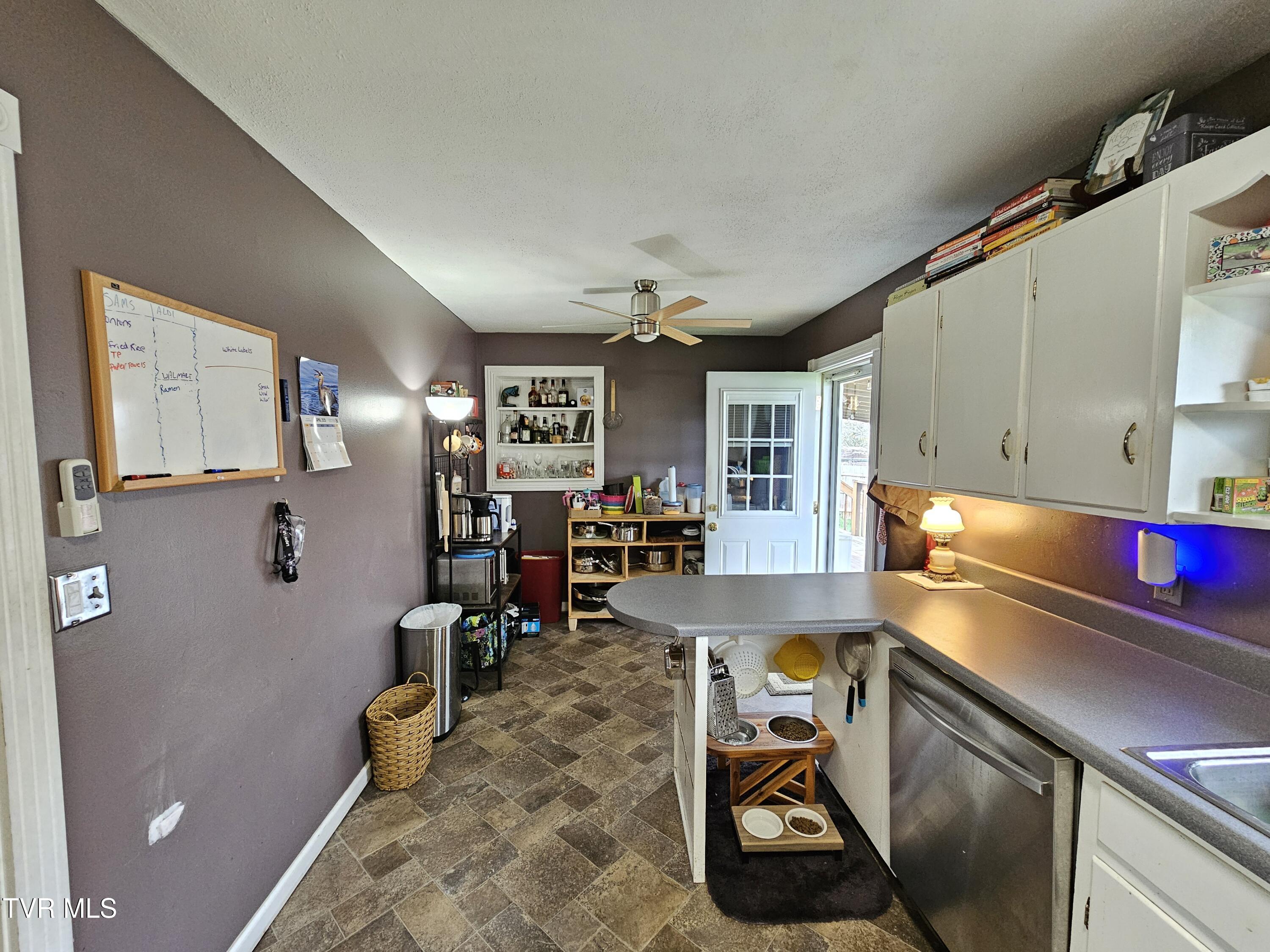 2029 Dave Buck Road, Johnson City, Tennessee image 9