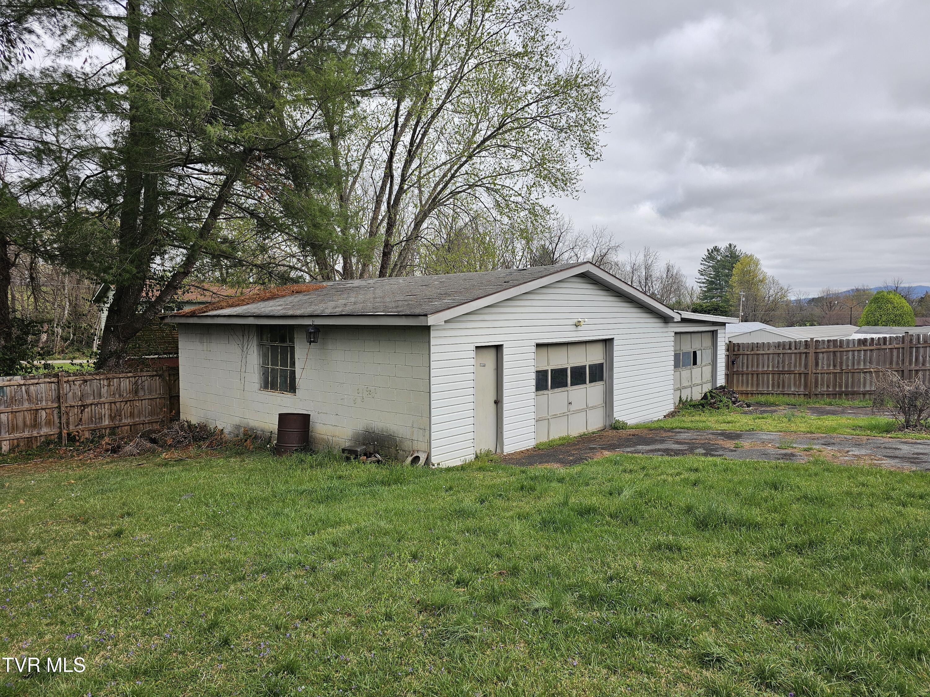 2029 Dave Buck Road, Johnson City, Tennessee image 28