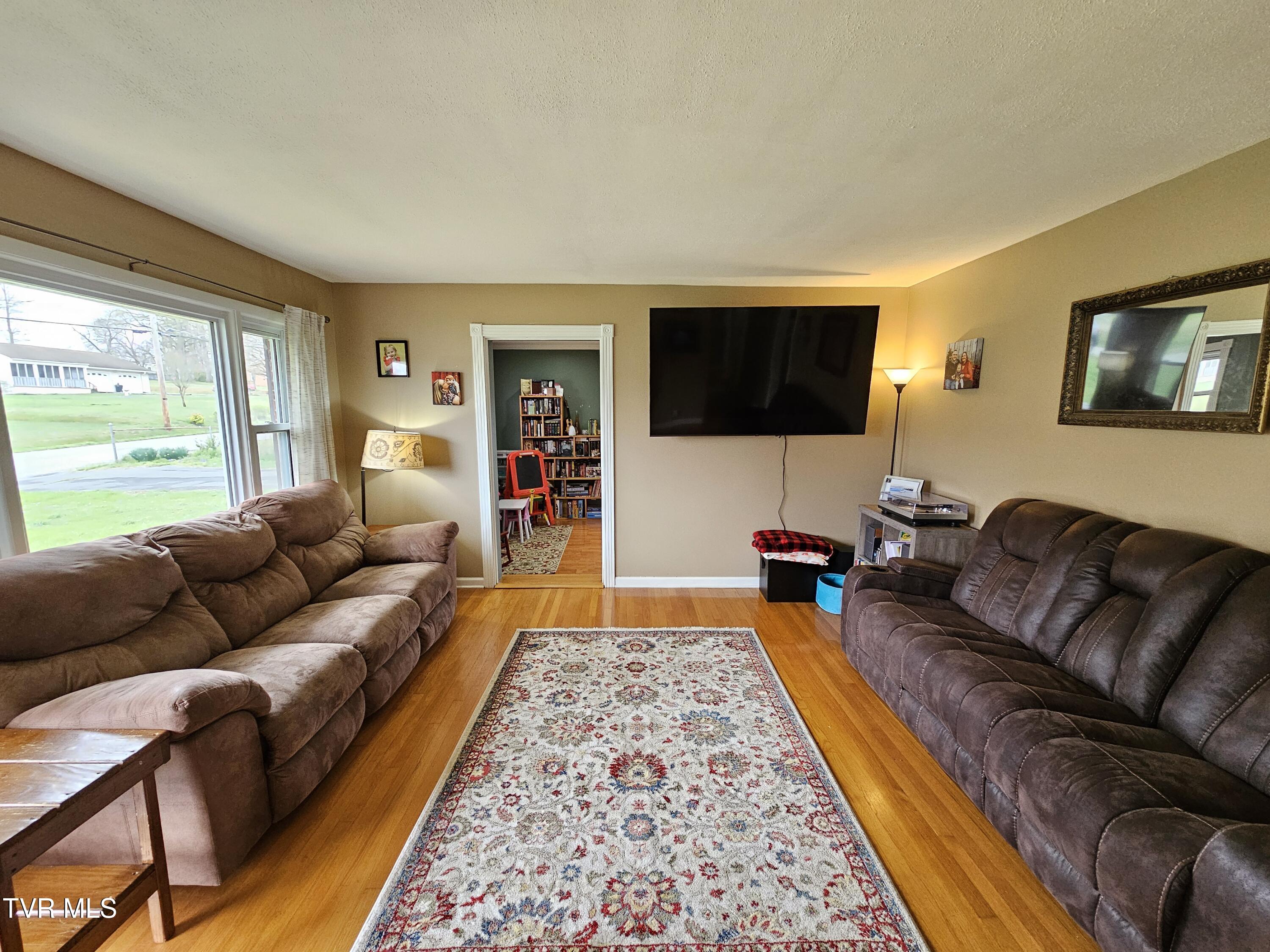 2029 Dave Buck Road, Johnson City, Tennessee image 6