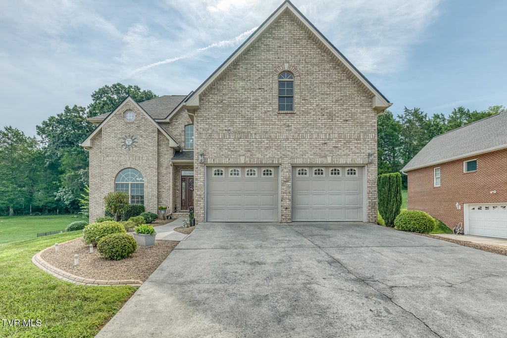 Photo of 364 Wiltshire Drive, Gray, TN 37615 (MLS # 10000581)
