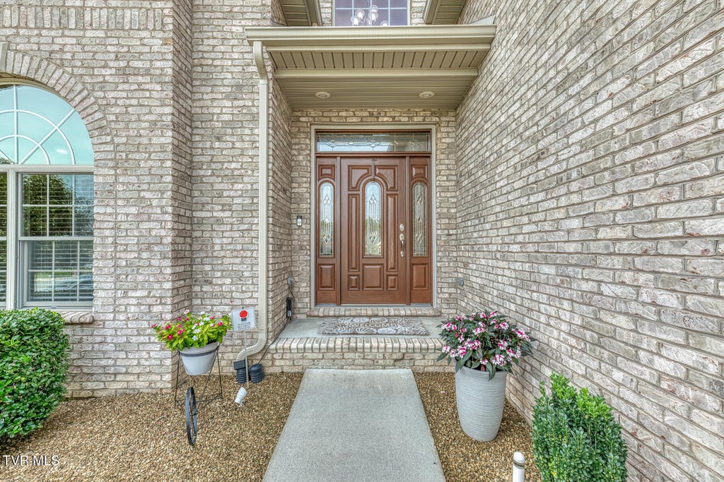Photo of 364 Wiltshire Drive, Gray, TN 37615 (MLS # 10000581)