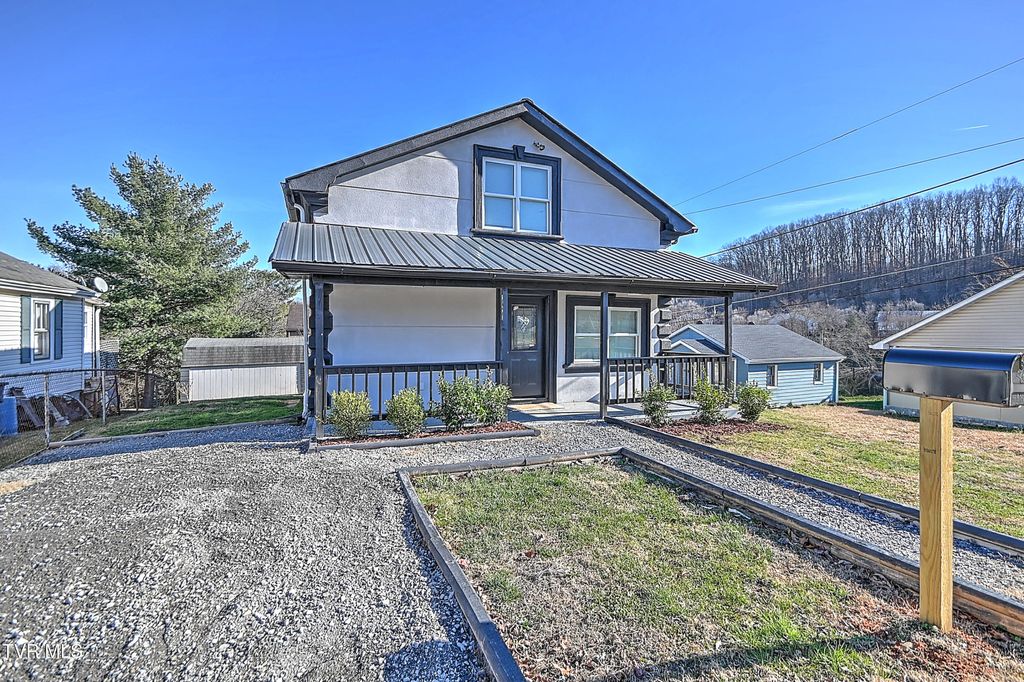 Photo of 488 Virgil Avenue, Kingsport, TN 37665 (MLS # 9989358)