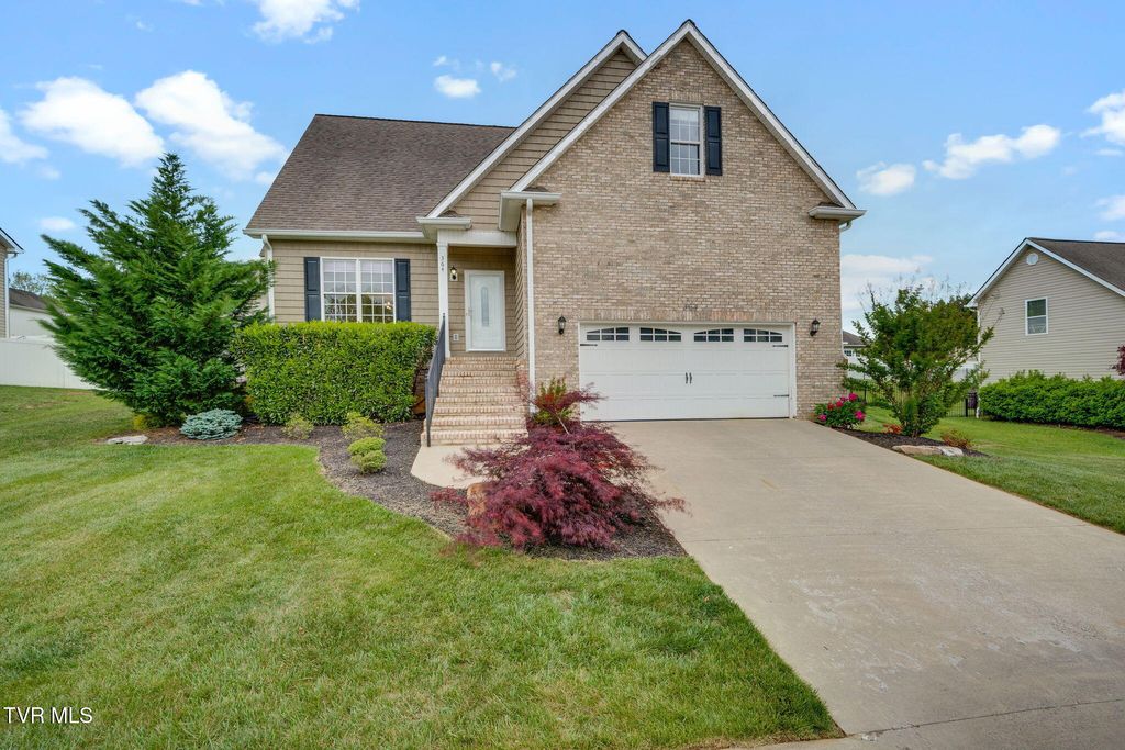Photo of 364 Jessicas Way, Johnson City, TN 37615 (MLS # 9994689)